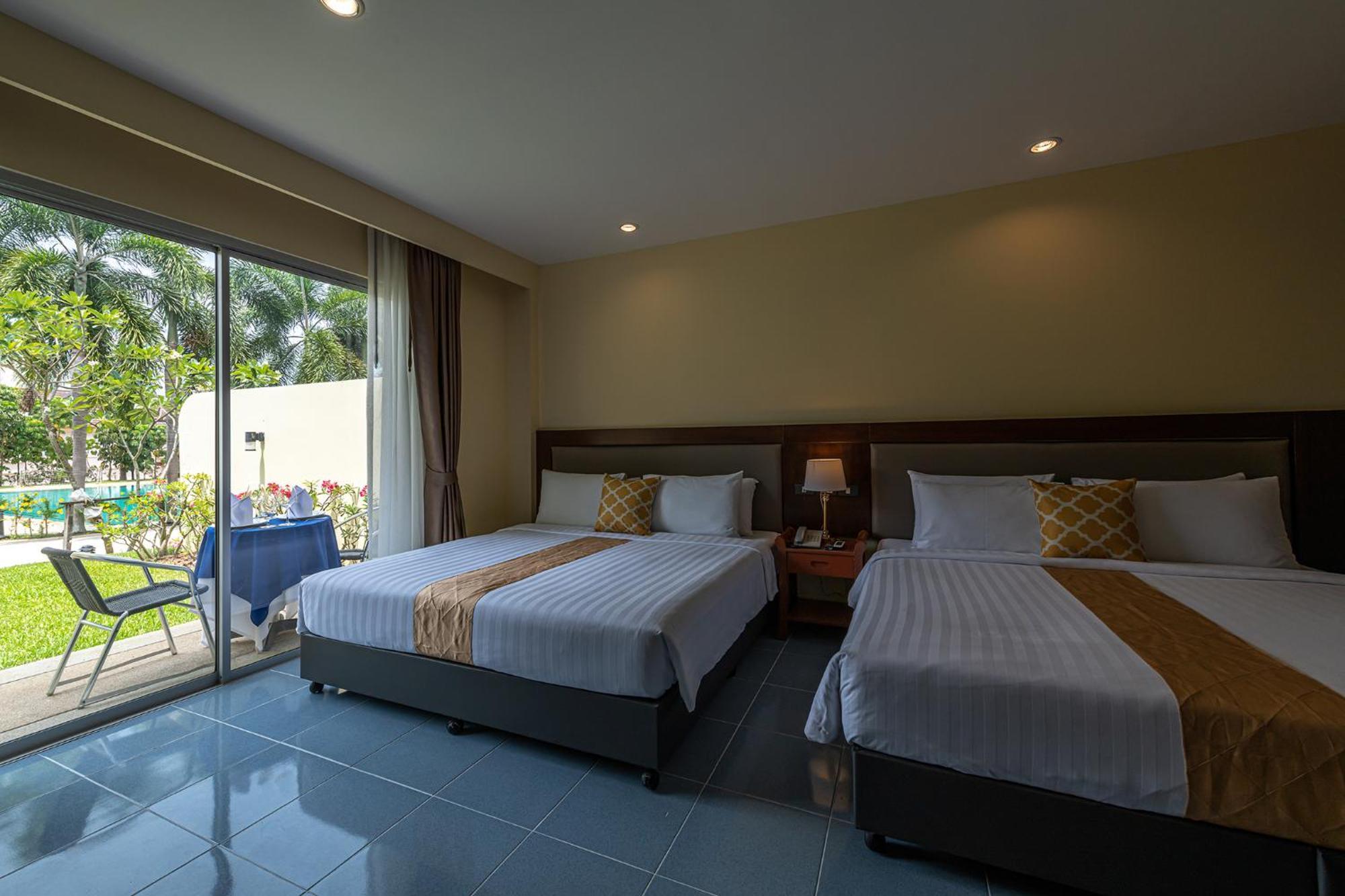 Blue Beach Grand Resort And Spa In Chalong Phuket By Dayuu Ban Saiyuan Exterior foto
